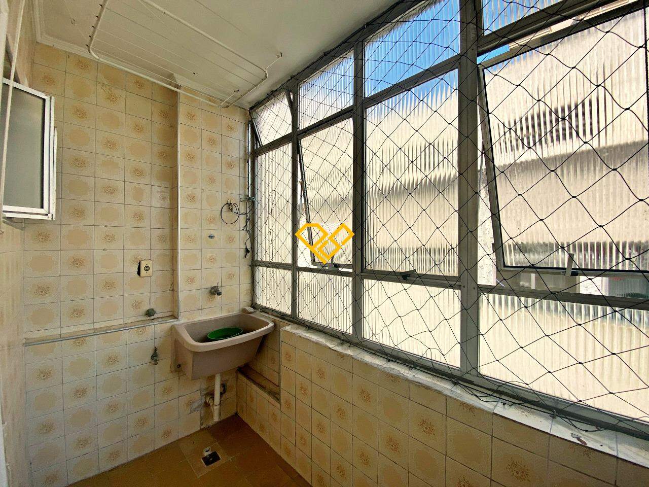 Apartamento para aluguel no Ponta da Praia: Área de serviço