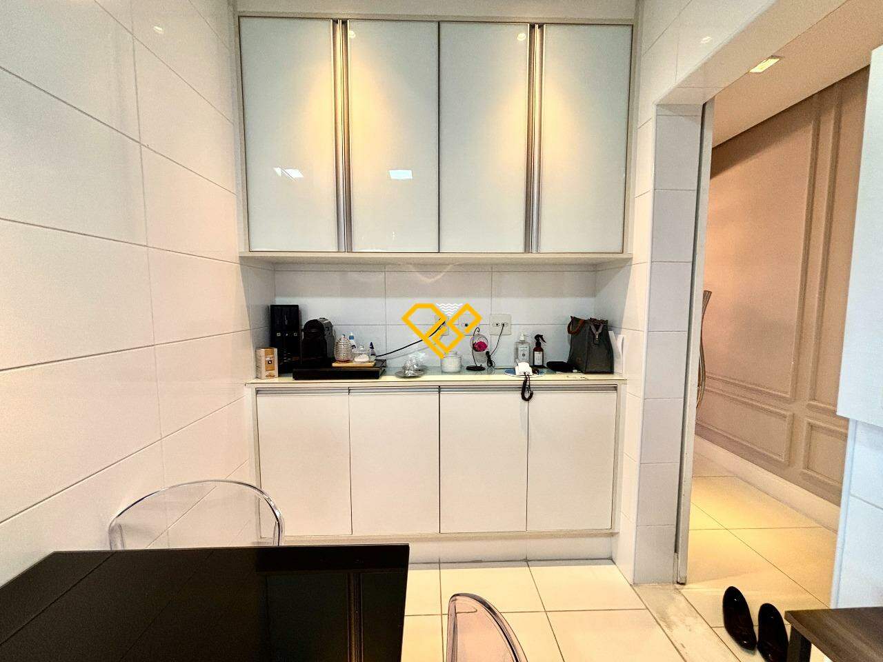 Apartamento para aluguel no Embaré: Cozinha