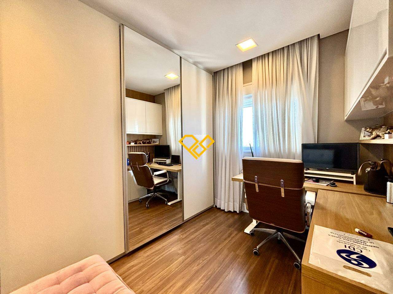 Apartamento para aluguel no Embaré: Dormitório 3