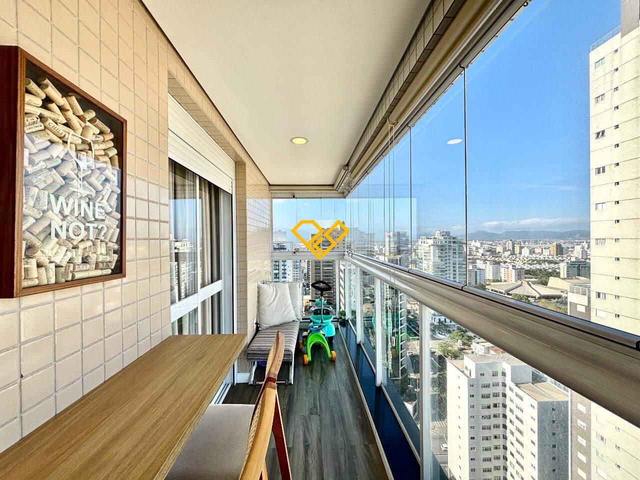 Apartamento para aluguel no Embaré: Varanda