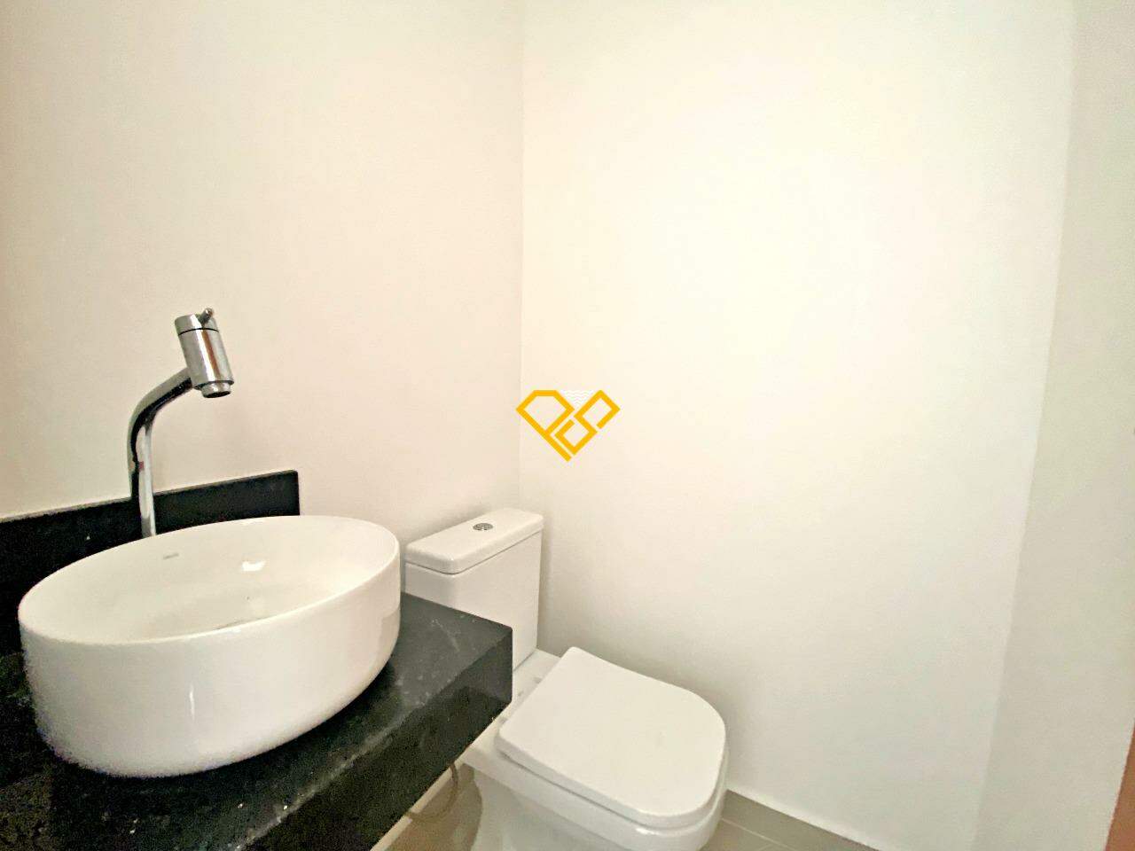 Sobreposta Alta à venda no Embaré: Lavabo