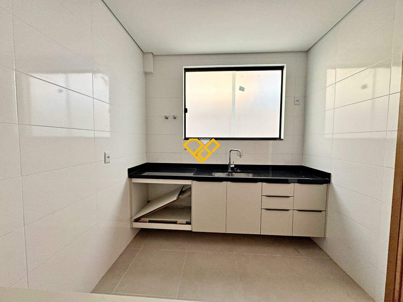 Sobreposta Baixa à venda no Embaré: Cozinha
