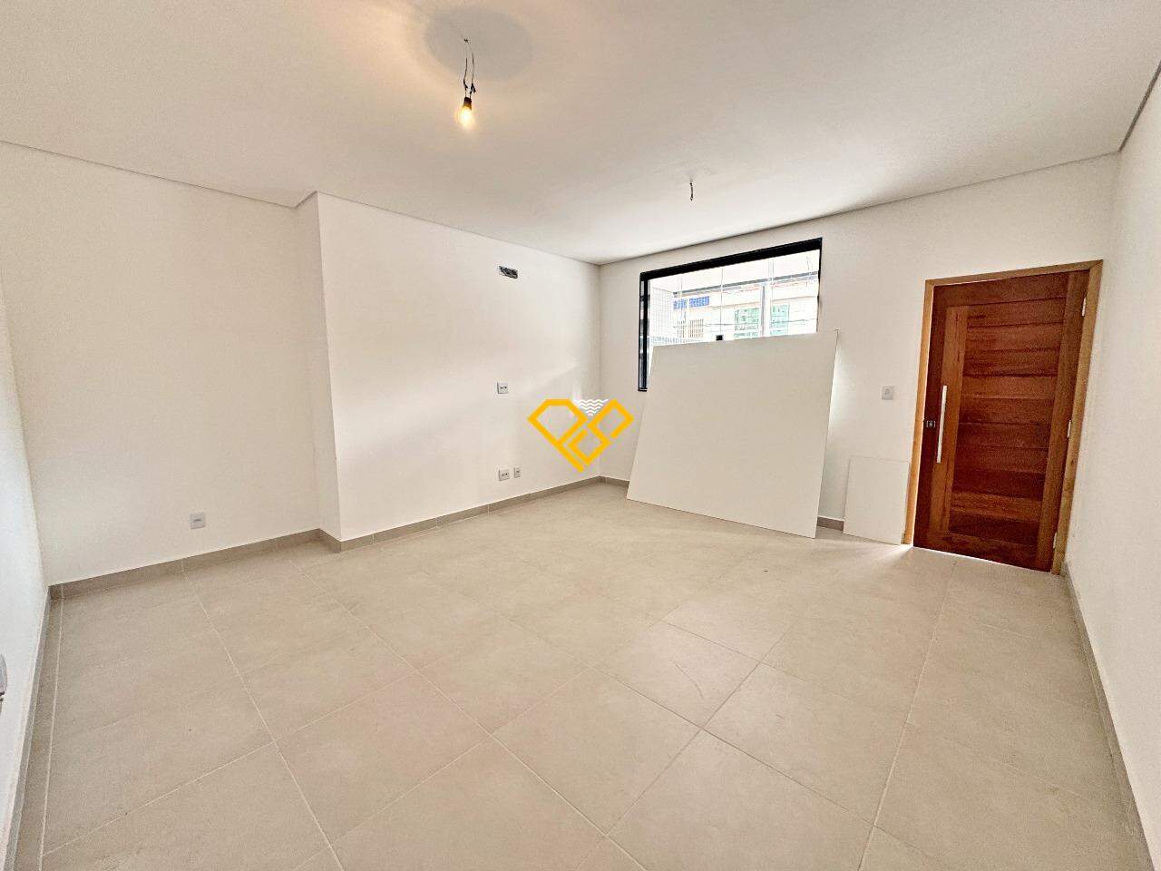 Sobreposta Baixa à venda no Embaré: Sala