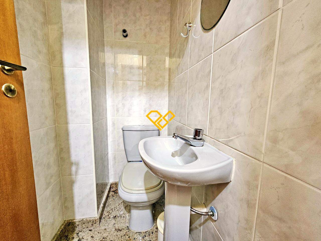 Apartamento à venda no Aparecida: Lavabo