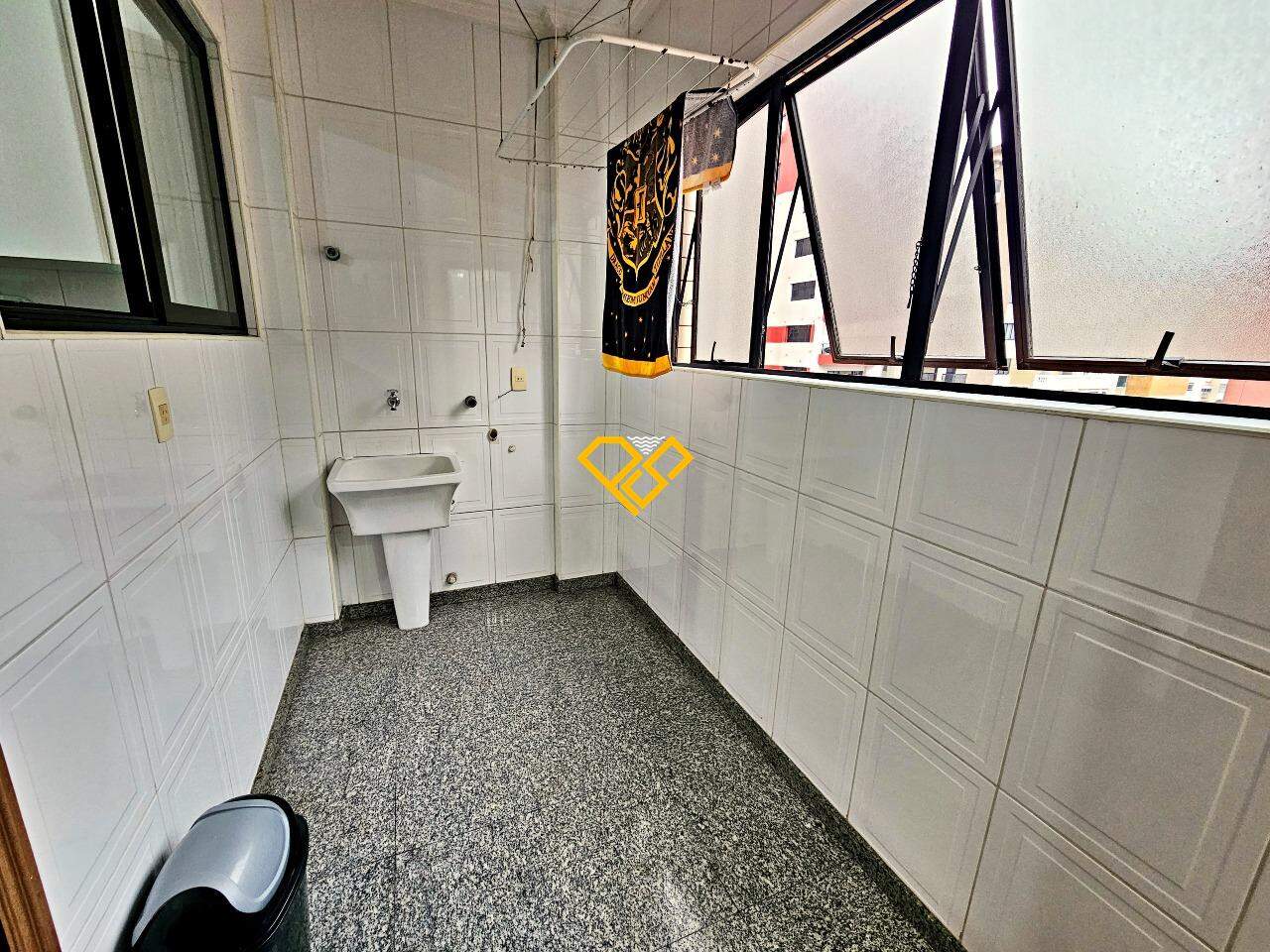 Apartamento à venda no Aparecida: ÁRea de serviço