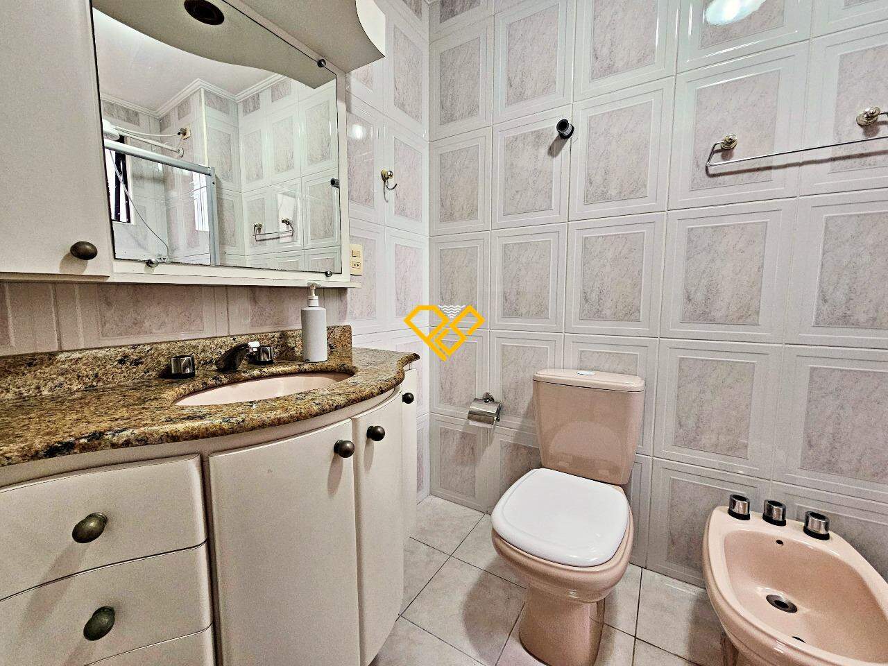Apartamento à venda no Aparecida: Wc suíte