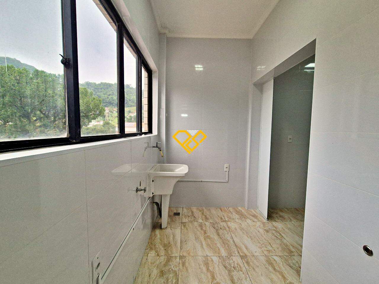 Apartamento à venda no Marapé: Área de serviço