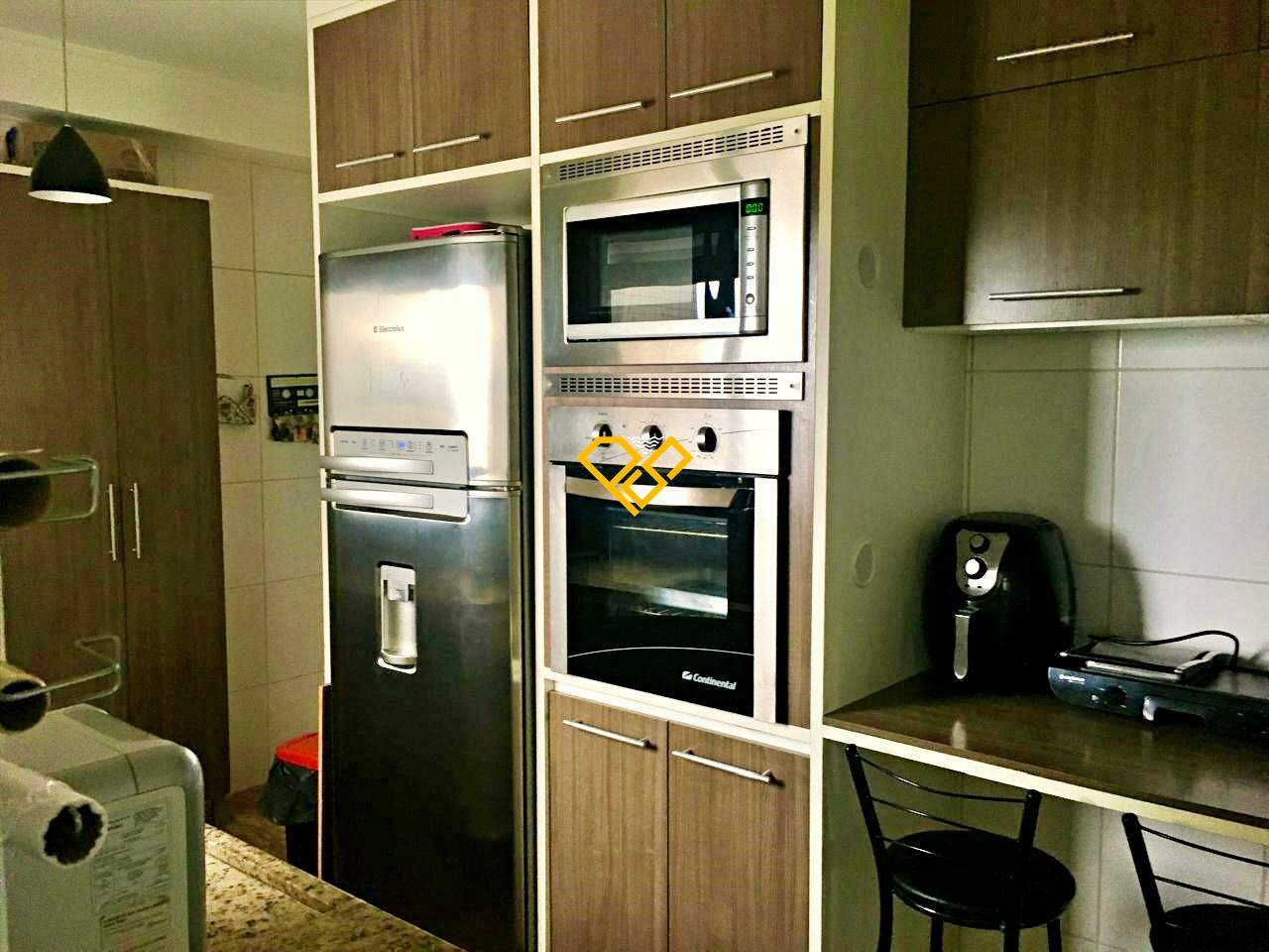 Apartamento à venda no Ponta da Praia: Cozinha