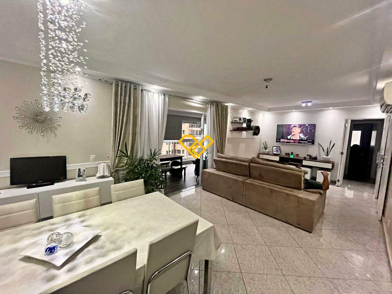 Apartamento à venda no Ponta da Praia: Sala