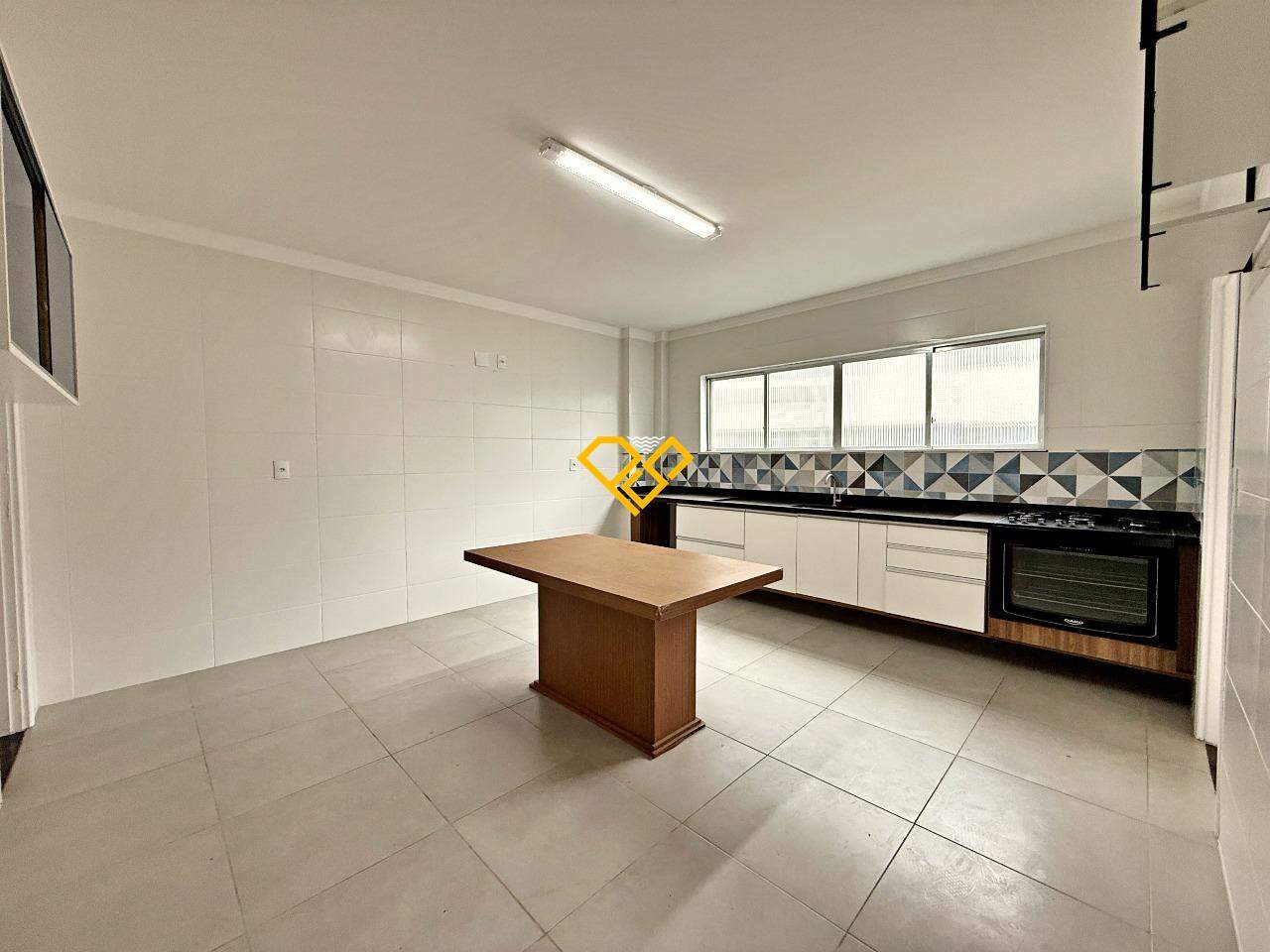 Apartamento à venda no Ponta da Praia: Cozinha