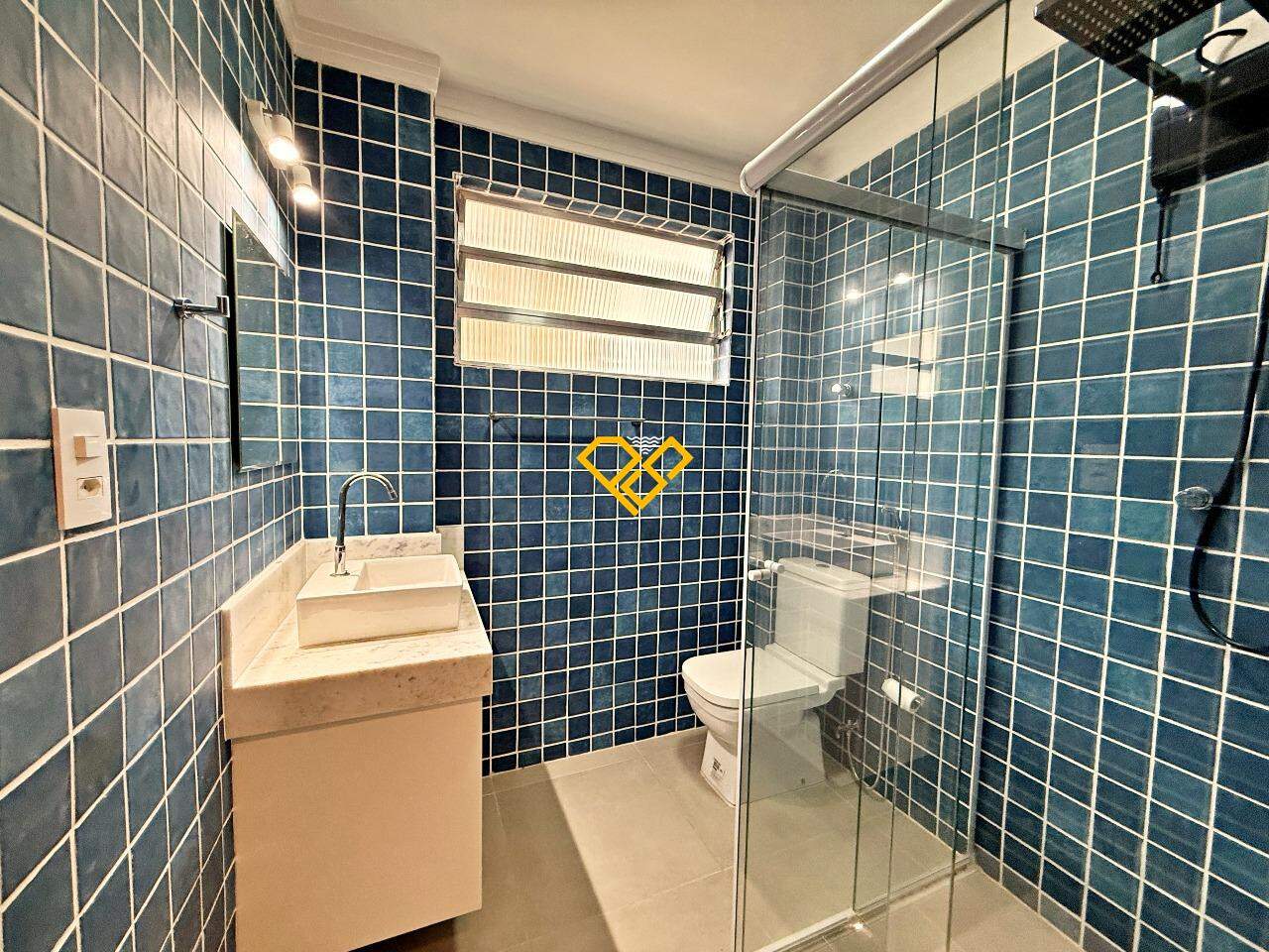 Apartamento à venda no Ponta da Praia: Wc social