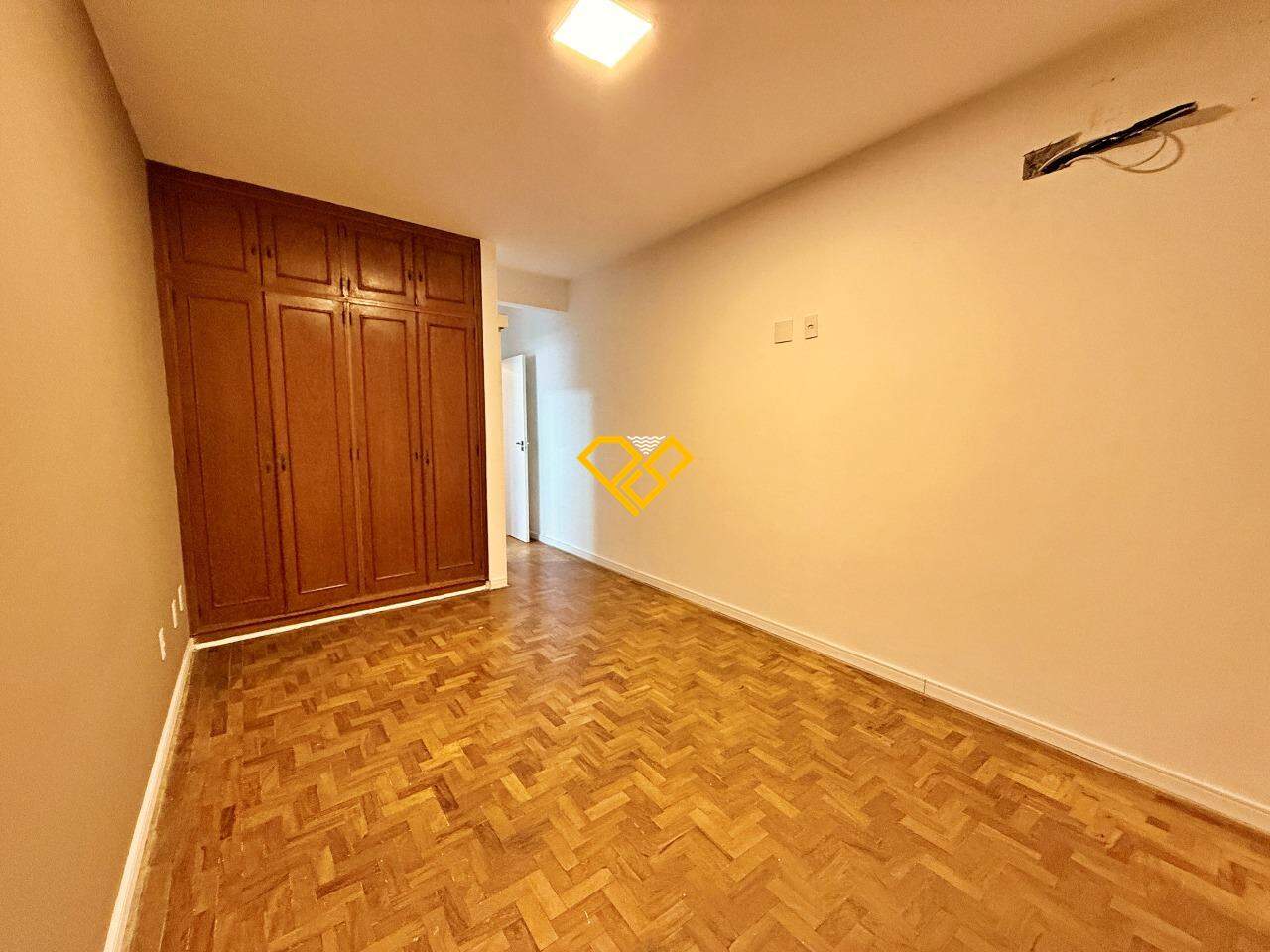 Apartamento à venda no Ponta da Praia: Dormitório 1 - suíte