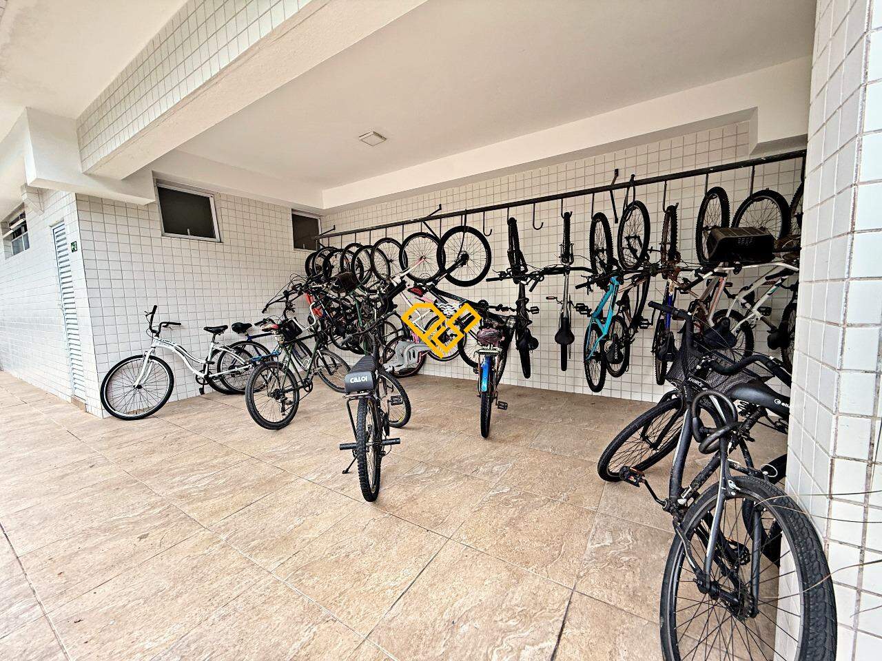 Apartamento à venda no Ponta da Praia: Bicicletário