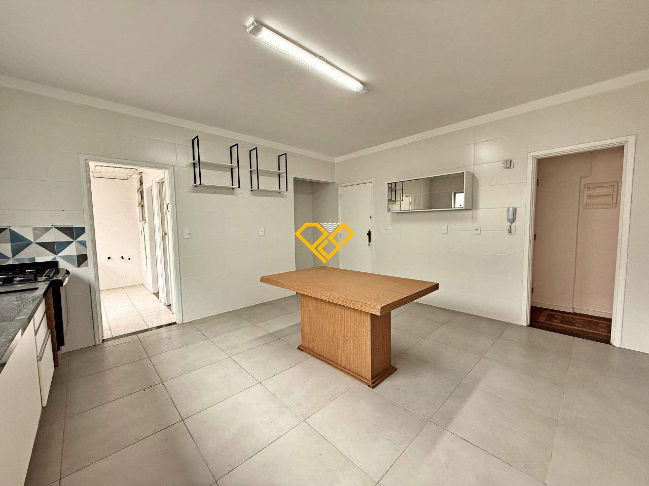 Apartamento à venda no Ponta da Praia: Cozinha