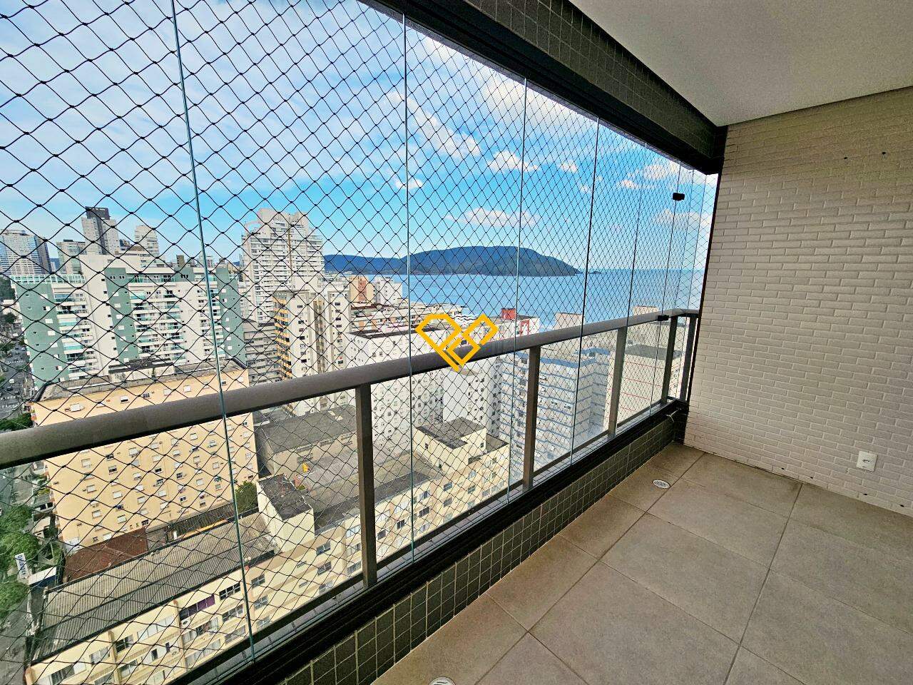 Apartamento à venda no Embaré: Varanda
