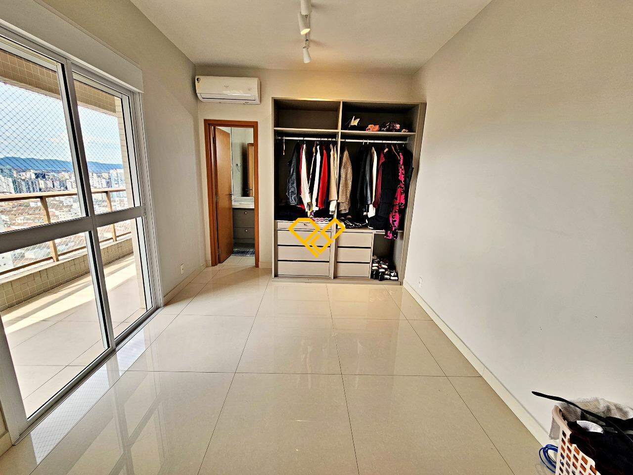Apartamento à venda no Embaré: Suíte 2