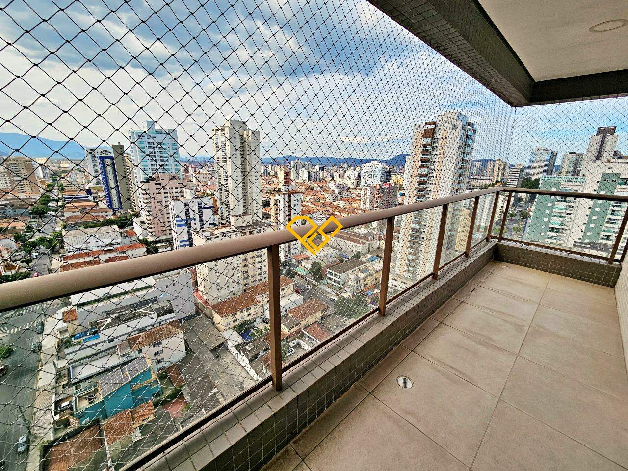 Apartamento à venda no Embaré: Varanda