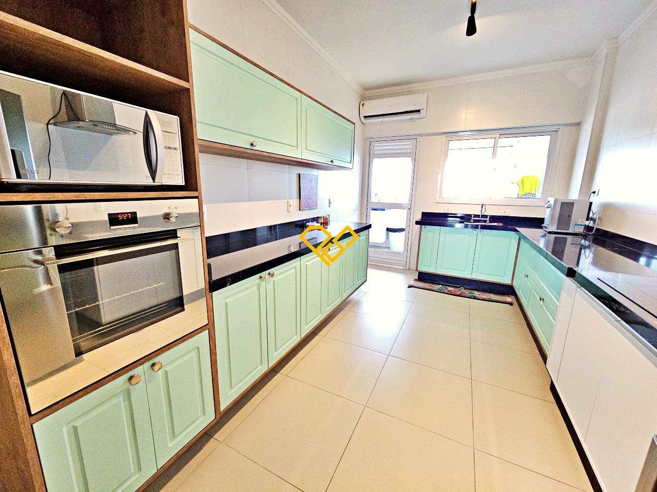 Apartamento à venda no Embaré: Cozinha