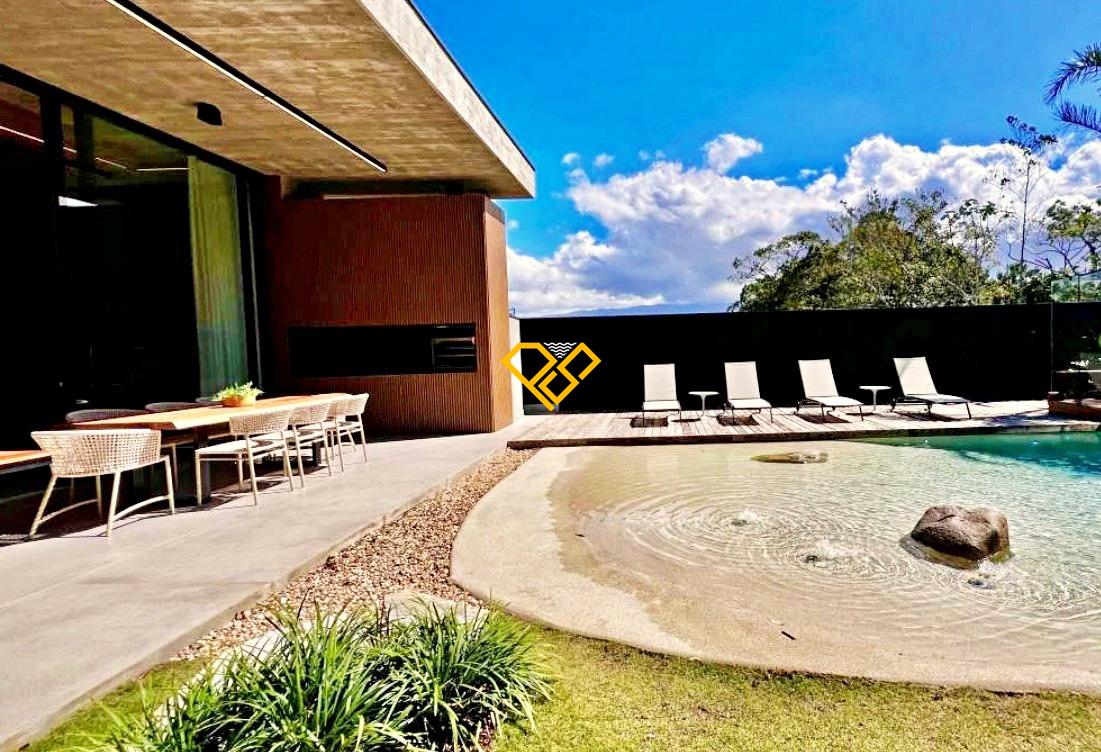 Casa à venda no Riviera: 