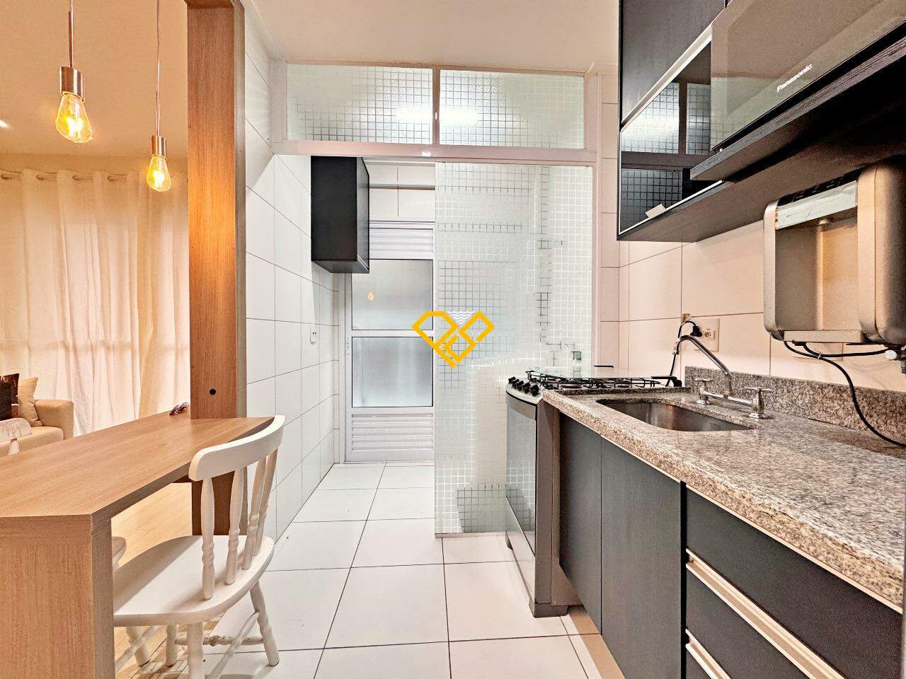 Apartamento para aluguel no Ponta da Praia: Cozinha