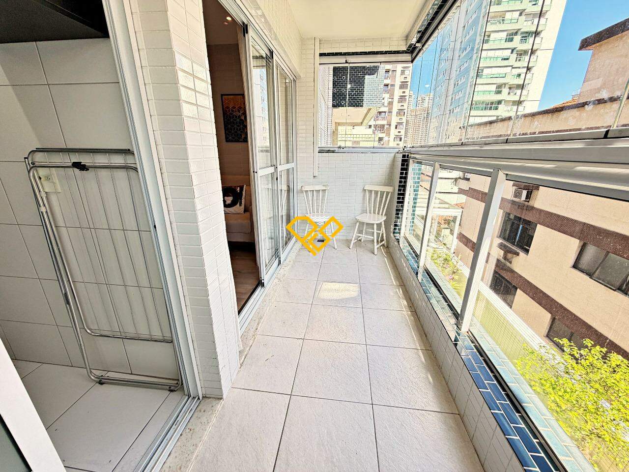 Apartamento para aluguel no Ponta da Praia: Varanda