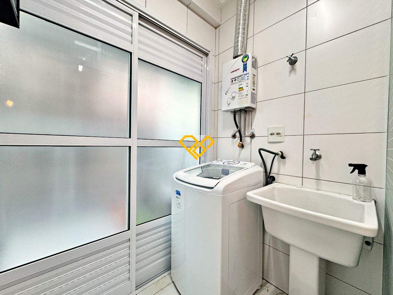 Apartamento para aluguel no Ponta da Praia: Área de serviço