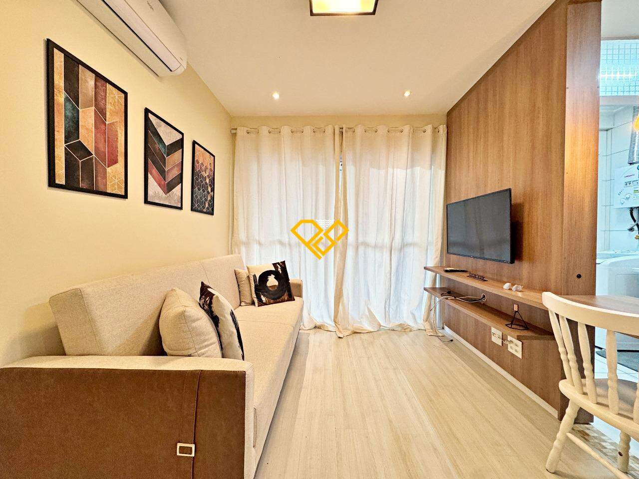 Apartamento para aluguel no Ponta da Praia: Sala