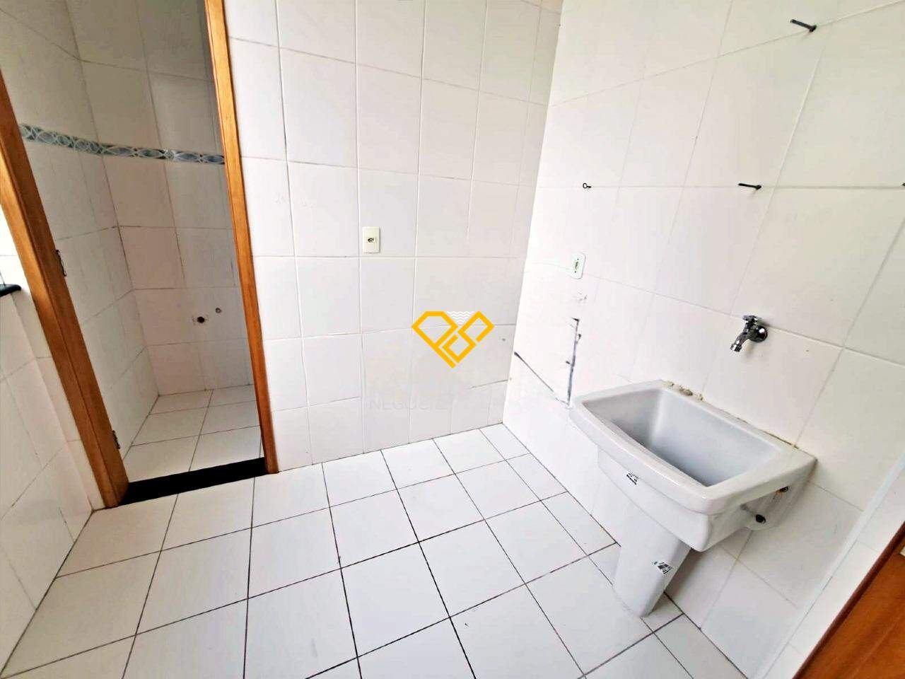 Sobreposta Baixa à venda no Boqueirão: Área de serviço