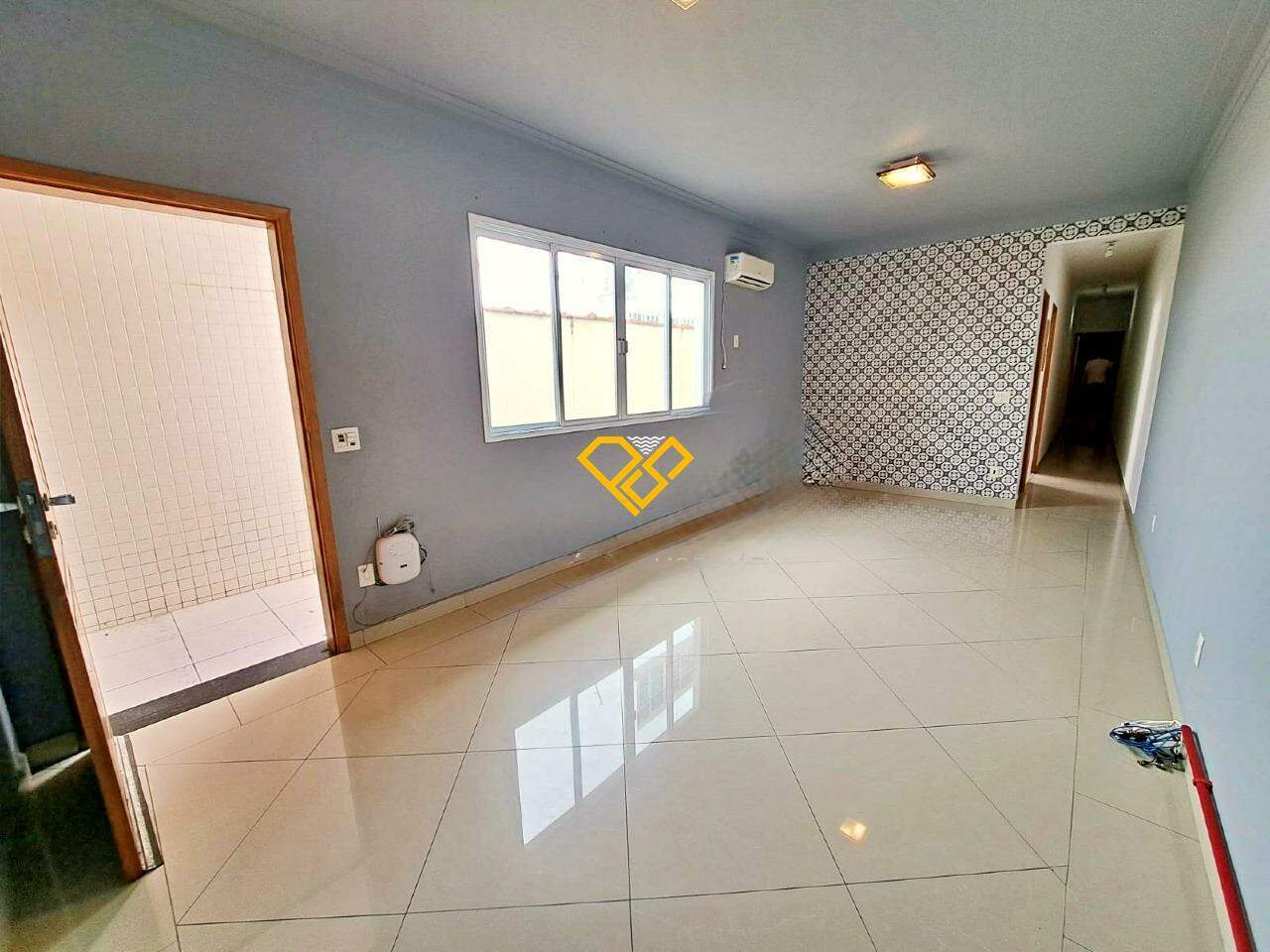 Sobreposta Baixa à venda no Boqueirão: Sala