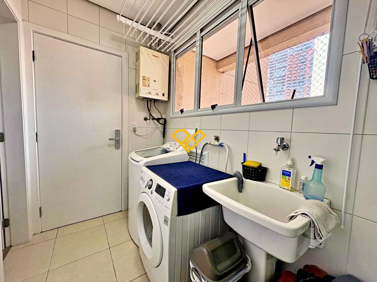 Apartamento à venda no Gonzaga: Área