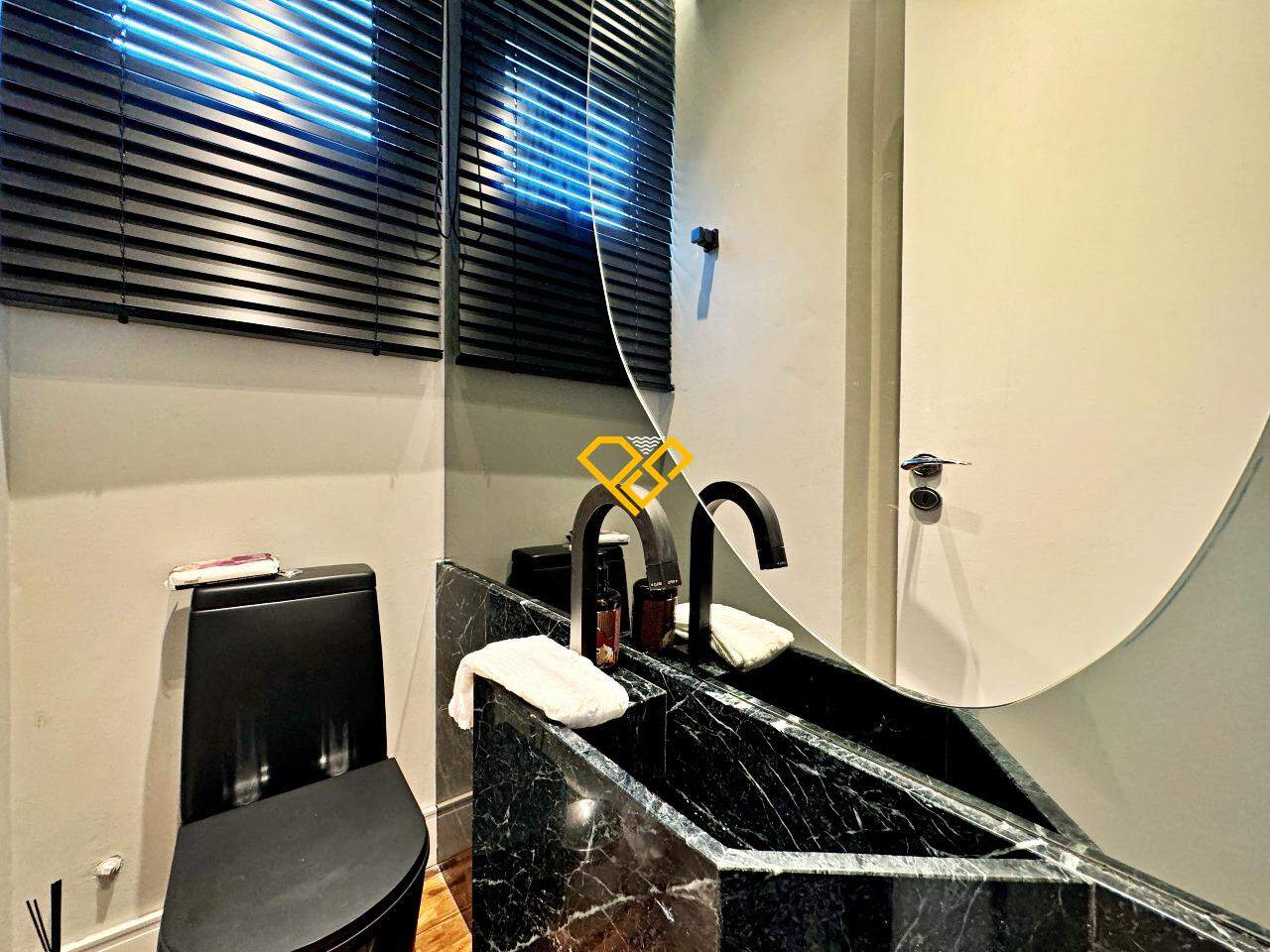 Apartamento à venda no Vila Rica: lavabo