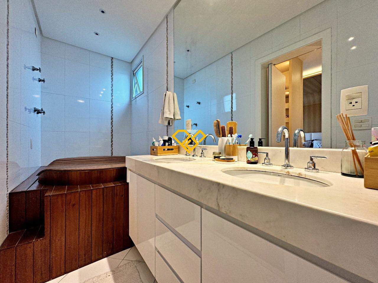 Apartamento à venda no Vila Rica: Wc suíte 1