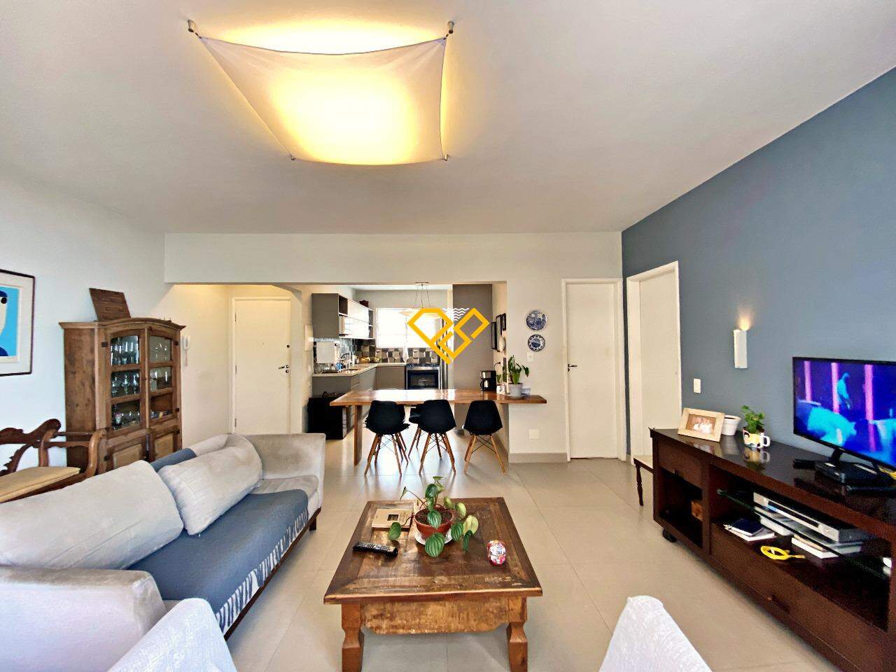 Apartamento à venda no Ponta da Praia: Sala