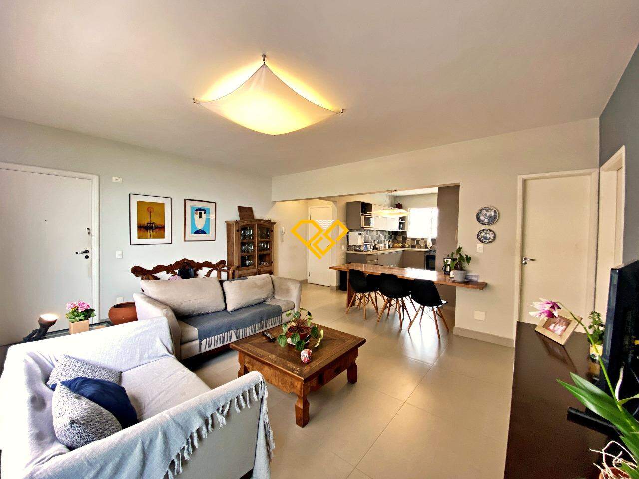 Apartamento à venda no Ponta da Praia: Sala