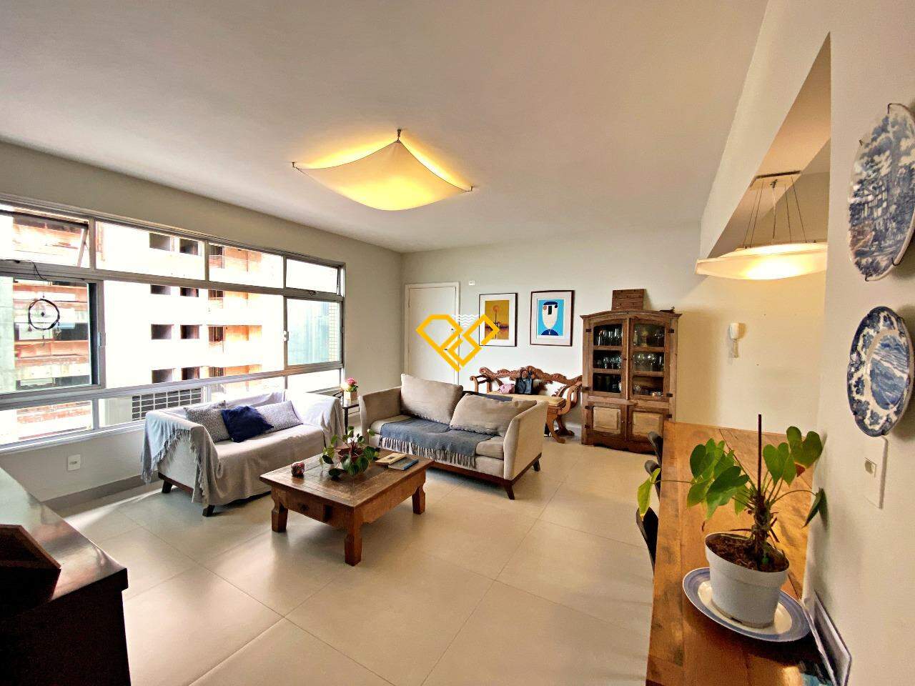Apartamento à venda no Ponta da Praia: Sala