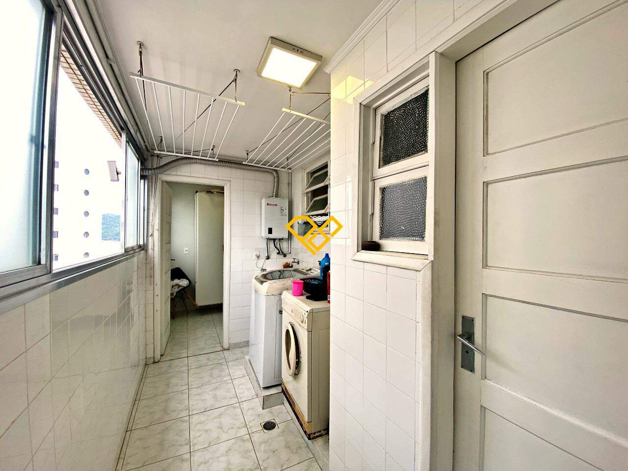 Apartamento à venda no Ponta da Praia: Área de serviço