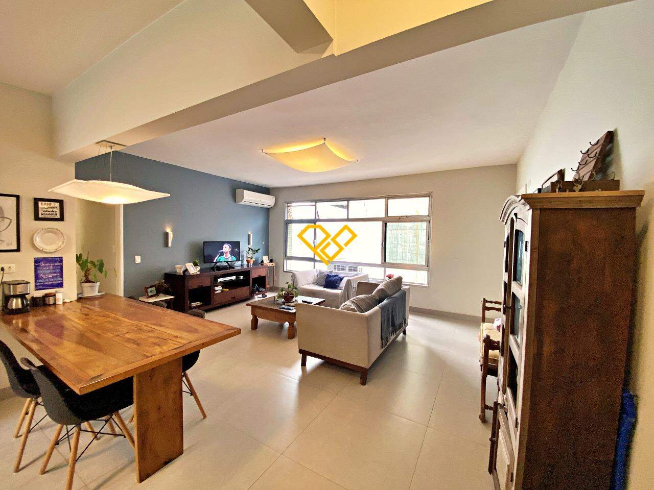 Apartamento à venda no Ponta da Praia: Sala