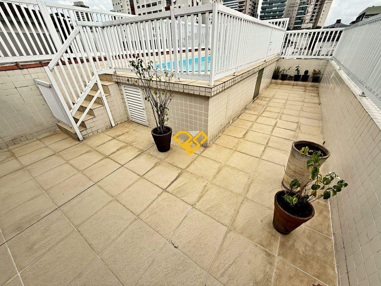 Sobreposta Alta à venda no Boqueirão: Solarium