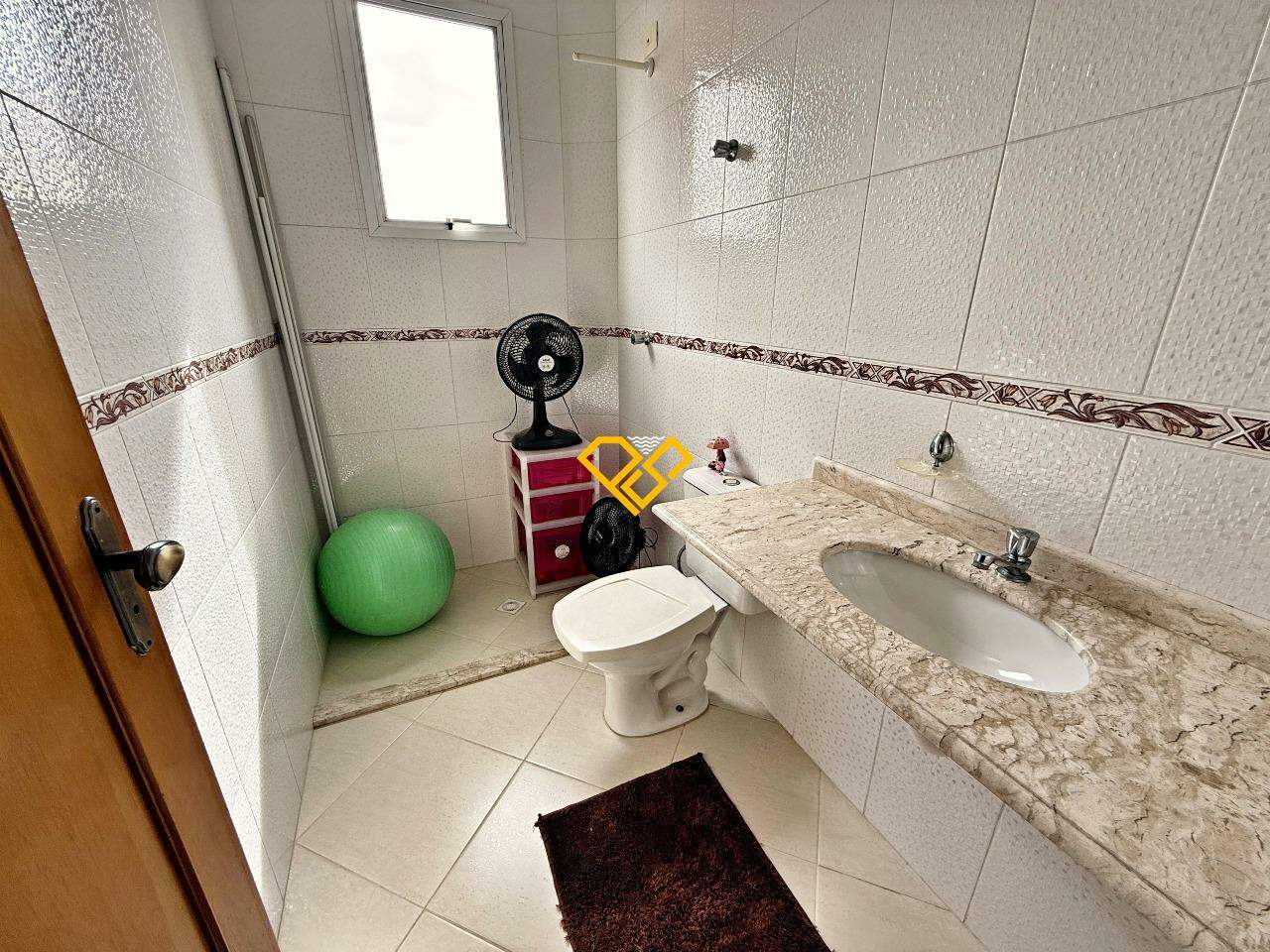 Sobreposta Alta à venda no Boqueirão: Wc suíte 5
