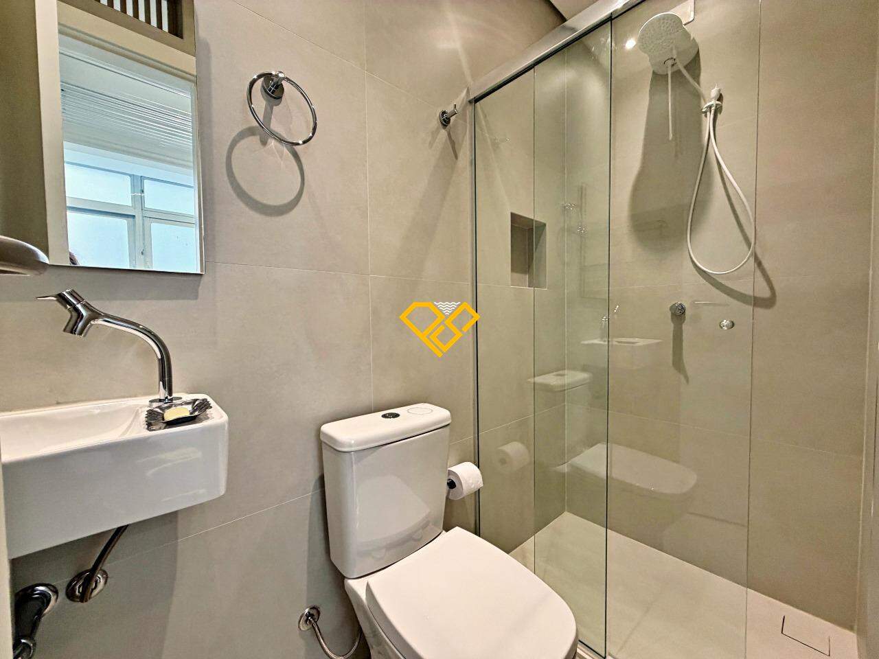 Apartamento à venda no Boqueirão: Wc de serviço