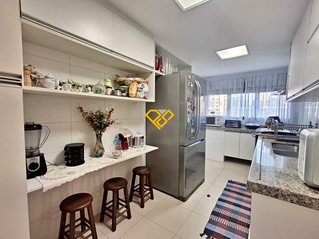 Apartamento à venda no Gonzaga: Cozinha