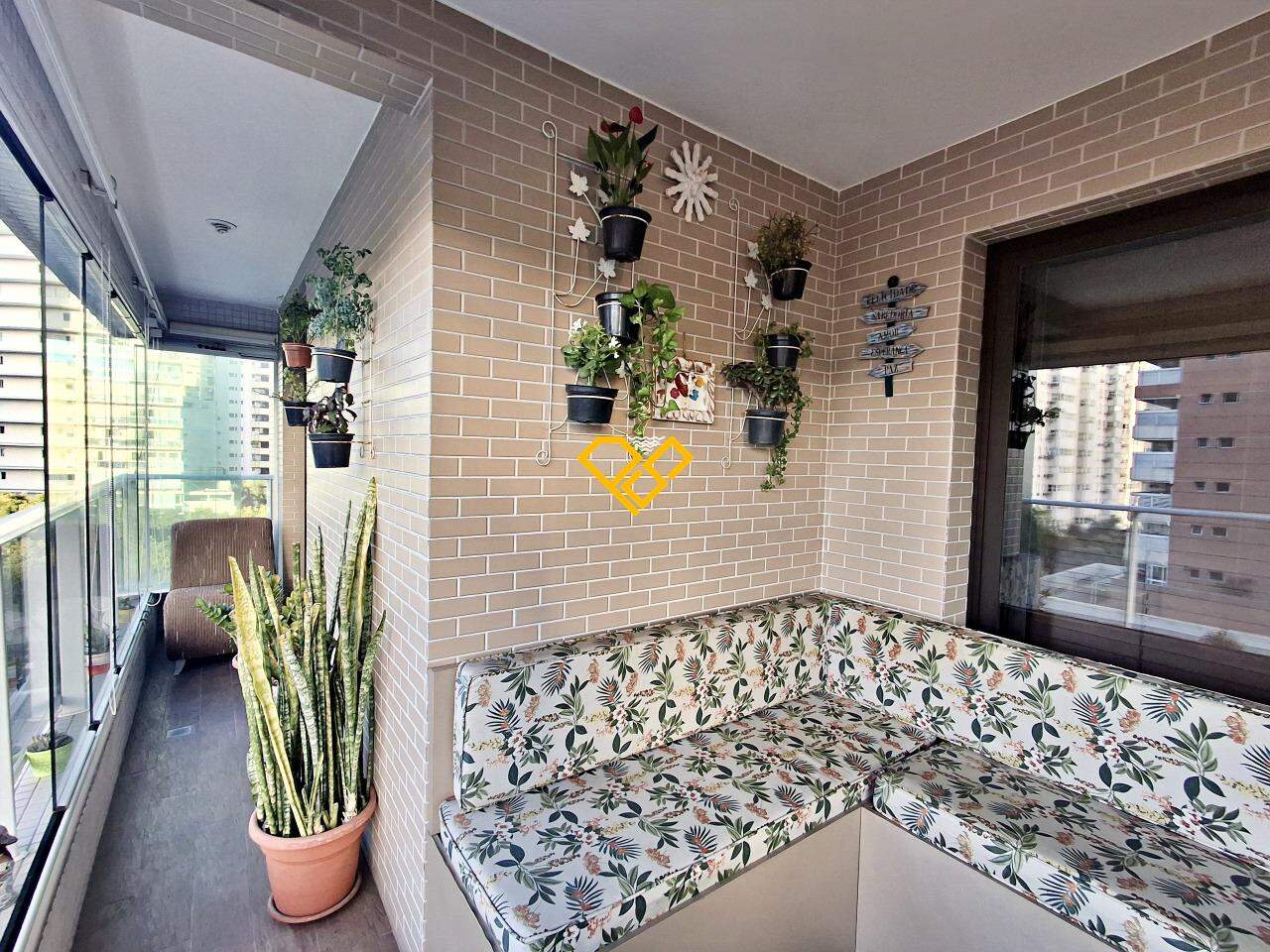 Apartamento à venda no Gonzaga: Varanda com churrasqueira