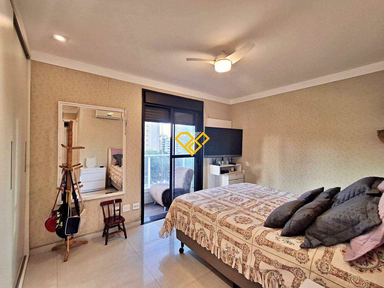 Apartamento à venda no Gonzaga: Suíte 1