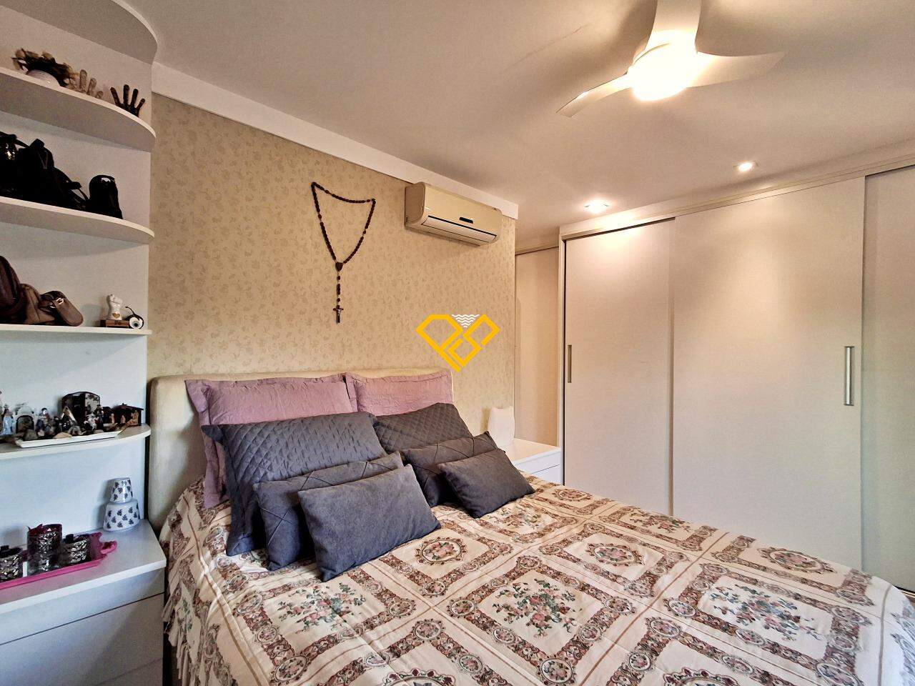 Apartamento à venda no Gonzaga: Suíte 1