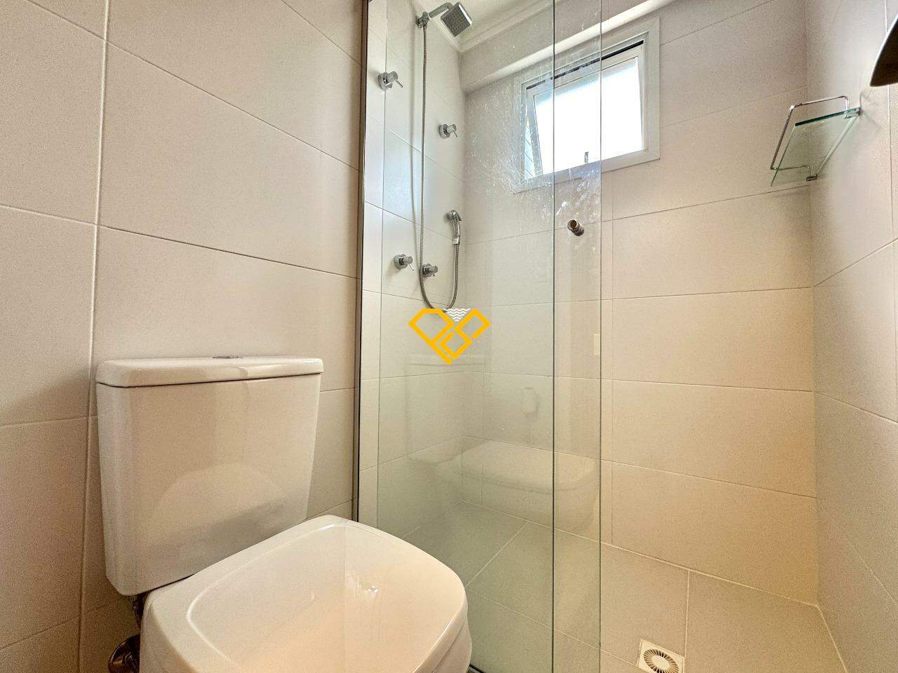 Apartamento para aluguel no Gonzaga: Wc suíte americana 1 e 2