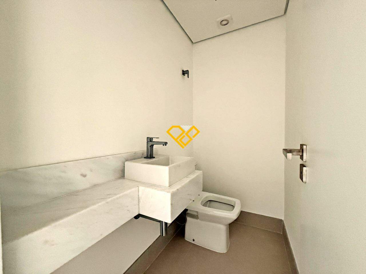 Apartamento à venda no Pompéia: Lavabo