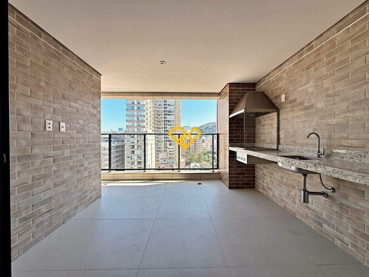 Apartamento à venda no Pompéia: Varanda com churrasqueira
