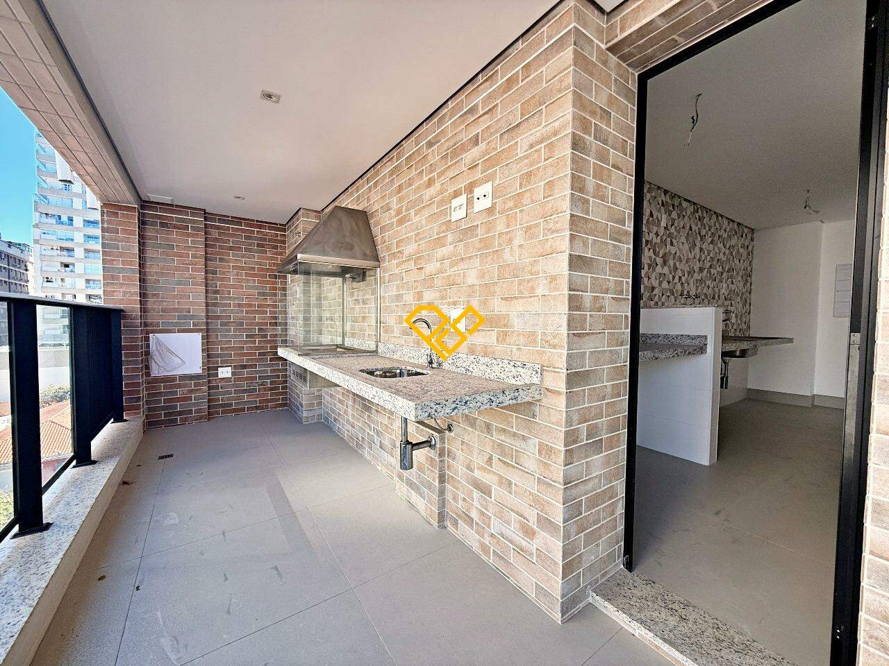 Apartamento à venda no Pompéia: Varanda com churrasqueira