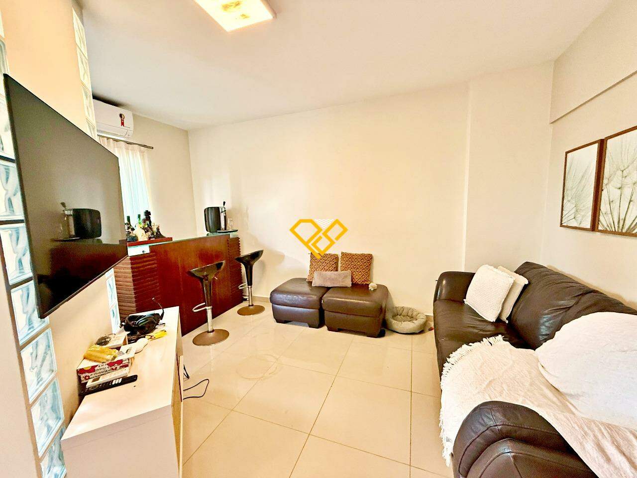 Cobertura à venda no Encruzilhada: Sala 2° piso