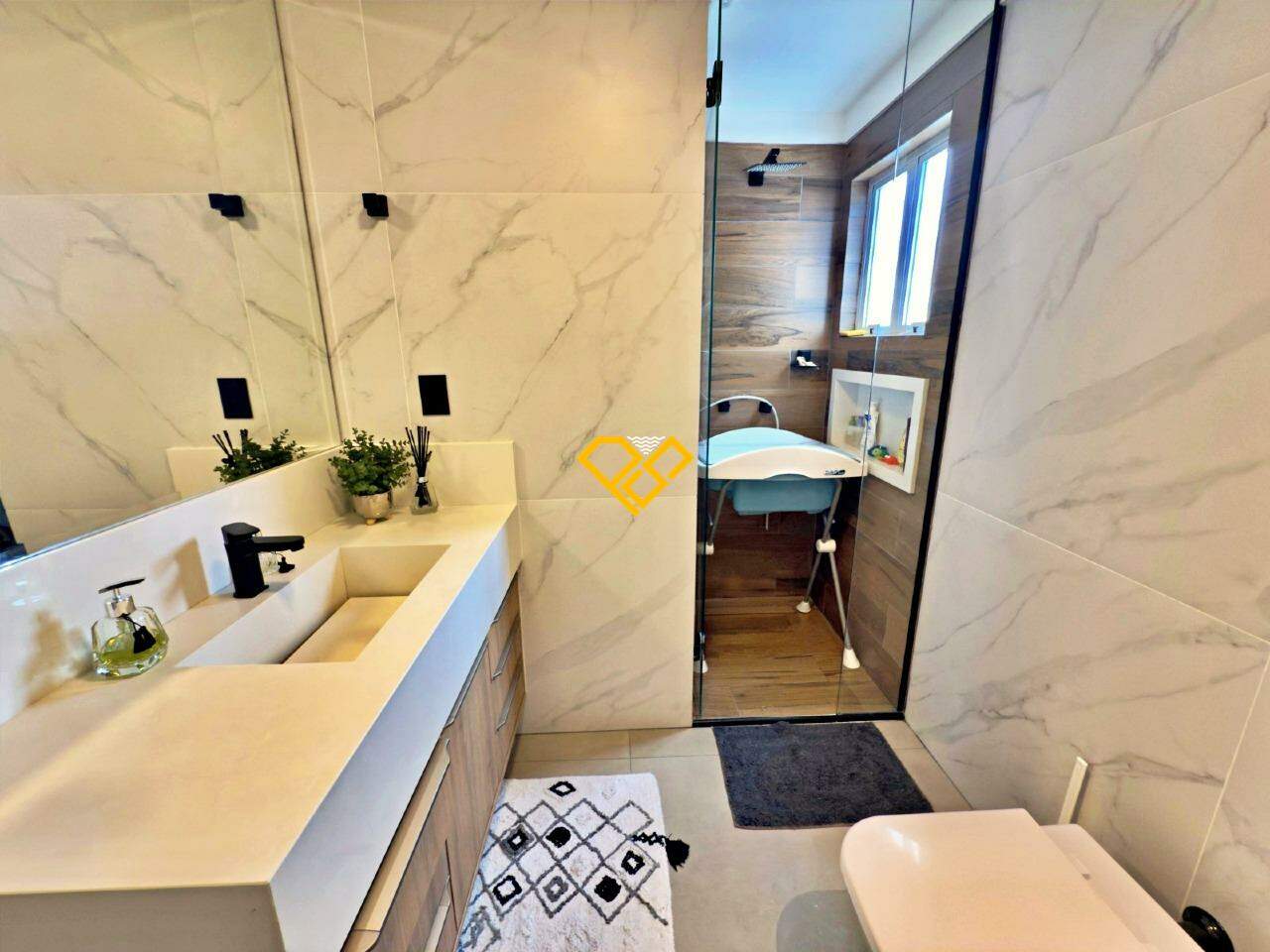 Apartamento à venda no Aparecida: Wc suíte